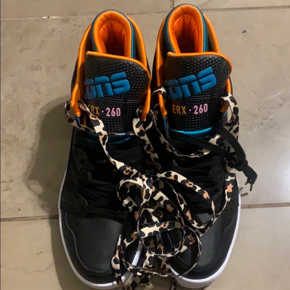 MENS BRAND NEW CONVERSE ERX260